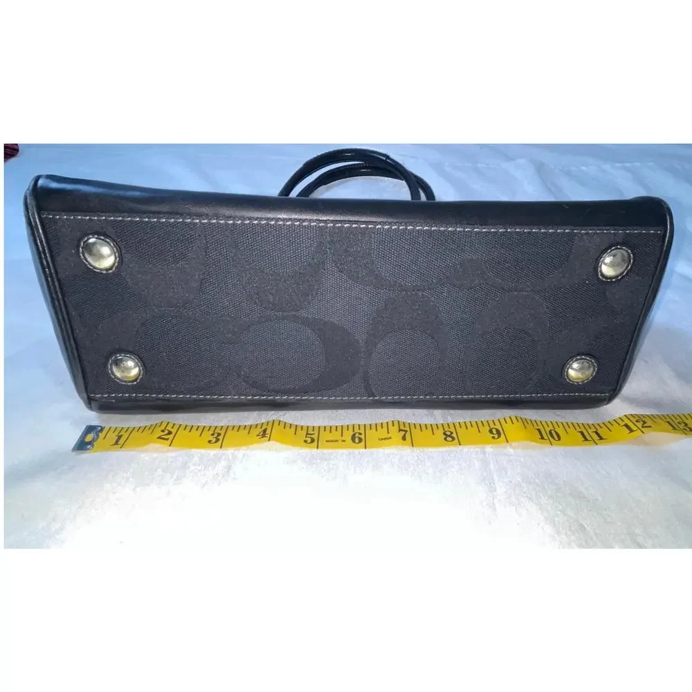 Vintage Coach Hamptons Signature Madeline Purse - Style #11557